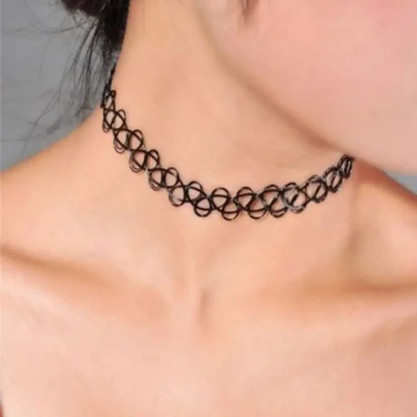 collier tatouage noir femme