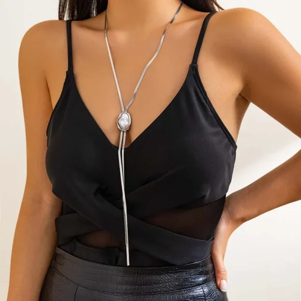 collier en Y argenté avec pierre