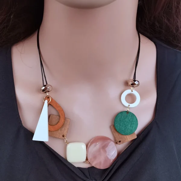 collier pendentif multiformes