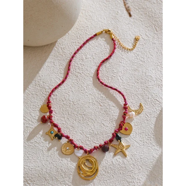 collier femmes motifs variés