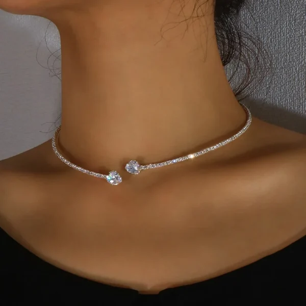 Collier Ras du cou ouvert argenté